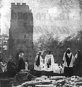 Ceremony on ruins of Bromley Parish church, 1941