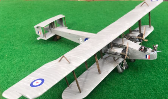 scale model of the HANDLEY PAGE 0/400 aircraft